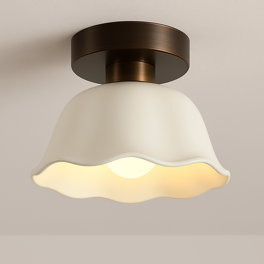 Lampa Sufitowa Vintage z Falowanym Kloszem i Oprawką