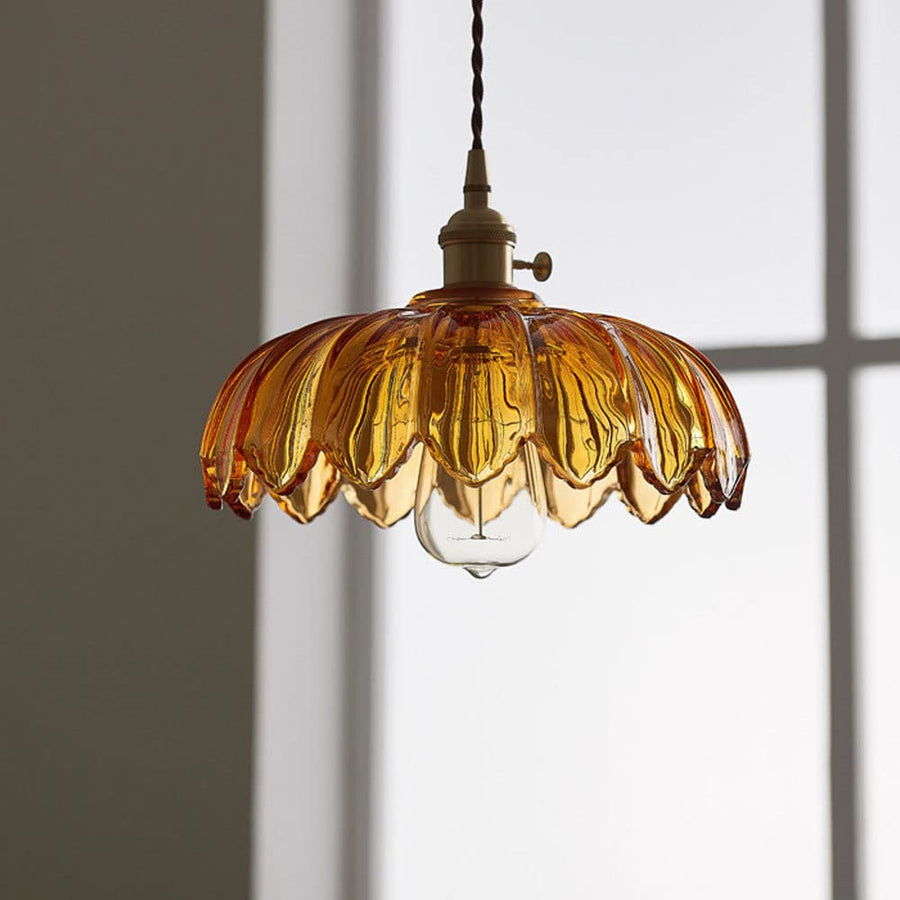 Lampa Wisząca Vintage z Kloszem w Kształcie Kwiatu