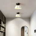 Lampa Sufitowa Vintage z Falowanym Kloszem i Oprawką