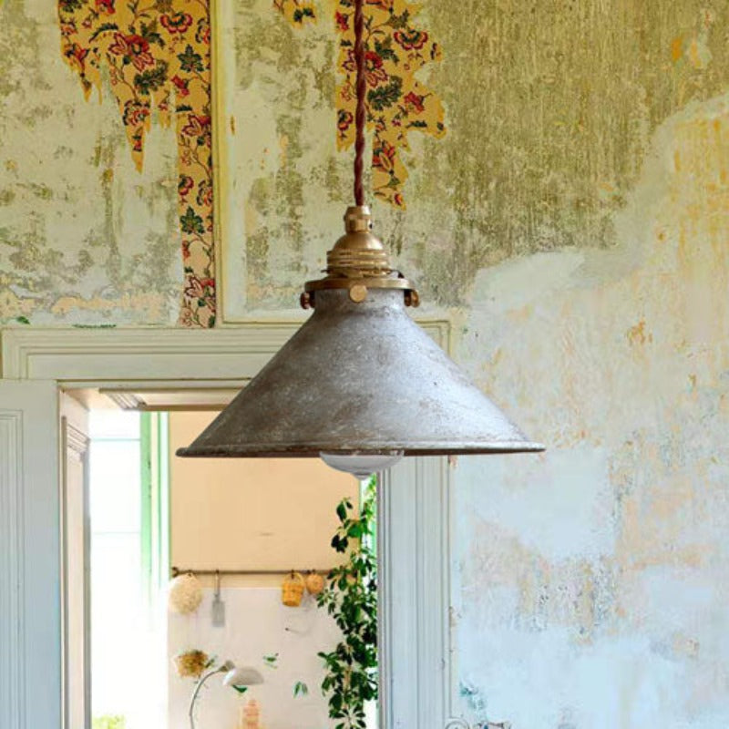 Lampa Wisząca Vintage Rustykalny Styl z Metalowym Kloszem Stożkowym